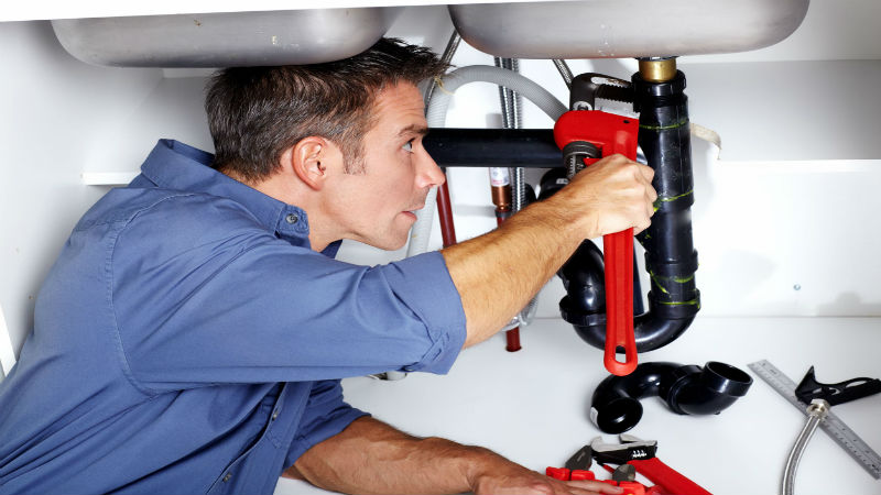 Choosing a New Garbage Disposal: How a Plumbing Contractor in Mason, OH Can Help